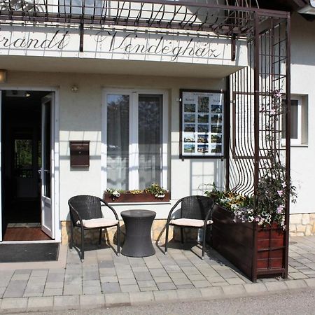 Rembrandt Vendeghaz Otel Kisbér Dış mekan fotoğraf