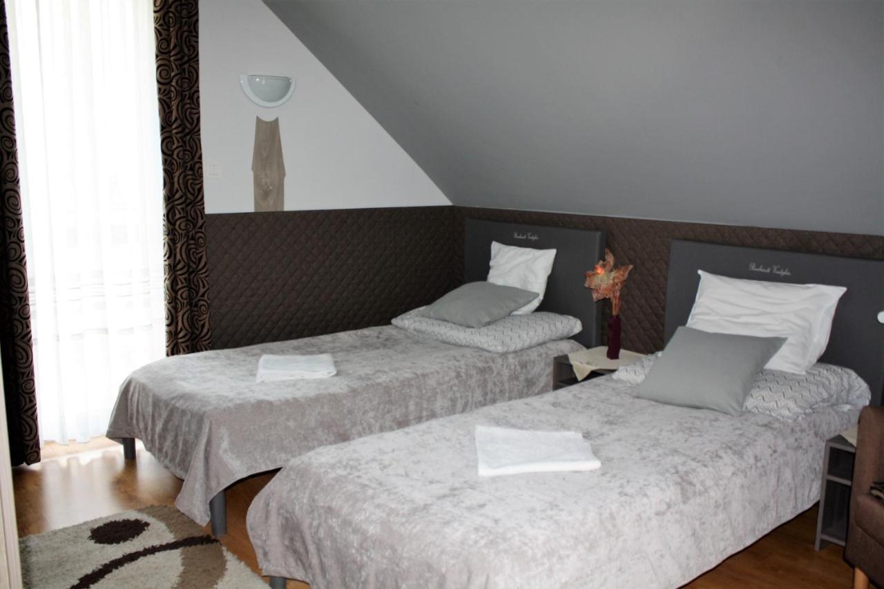 Rembrandt Vendeghaz Otel Kisbér Dış mekan fotoğraf