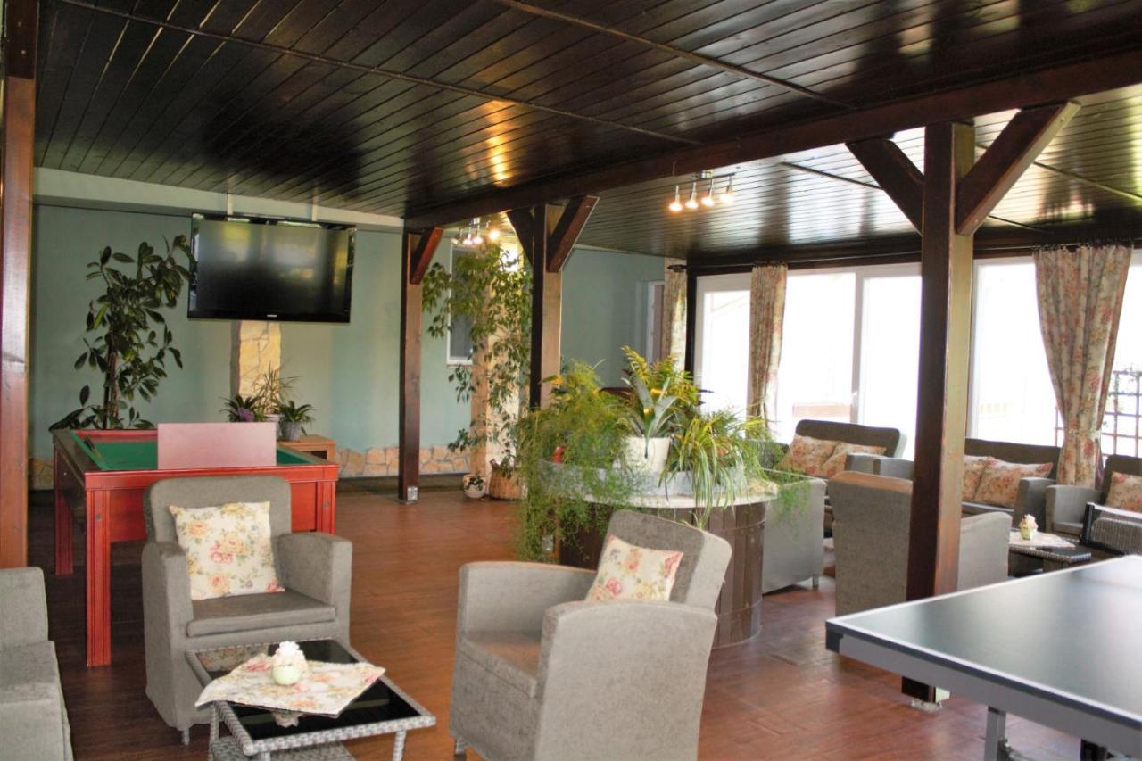 Rembrandt Vendeghaz Otel Kisbér Dış mekan fotoğraf