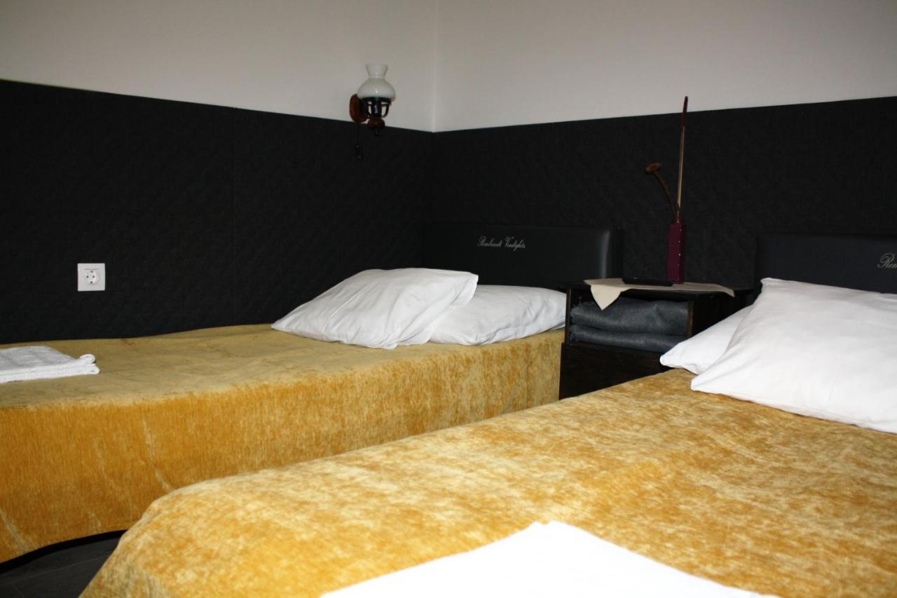 Rembrandt Vendeghaz Otel Kisbér Dış mekan fotoğraf
