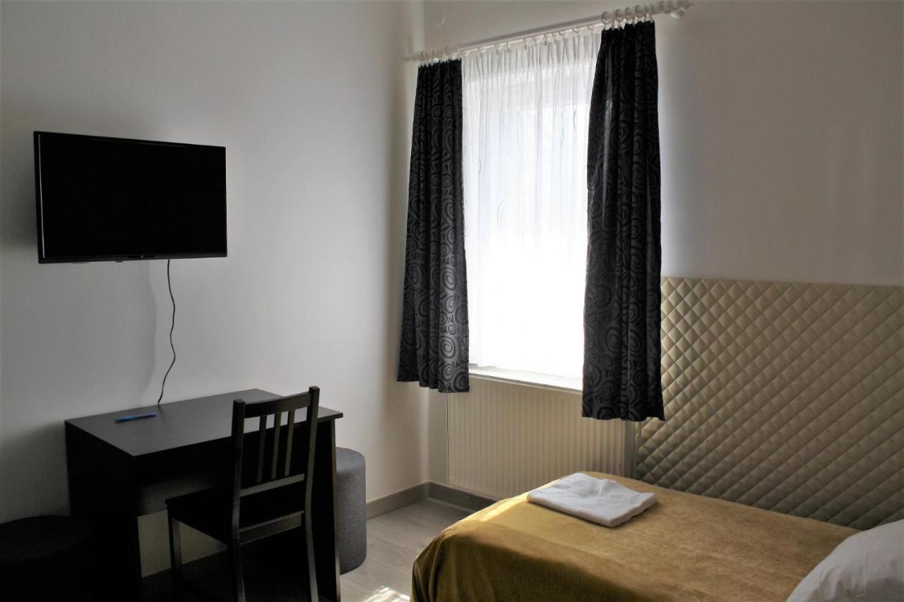 Rembrandt Vendeghaz Otel Kisbér Dış mekan fotoğraf