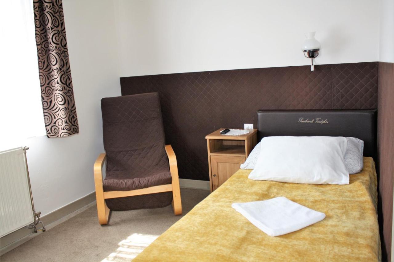 Rembrandt Vendeghaz Otel Kisbér Dış mekan fotoğraf