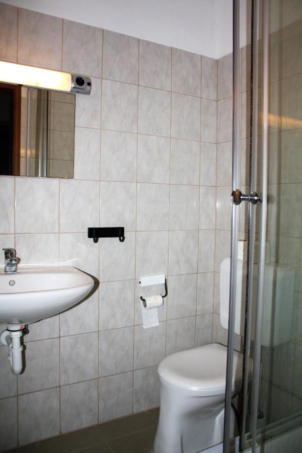 Rembrandt Vendeghaz Otel Kisbér Dış mekan fotoğraf