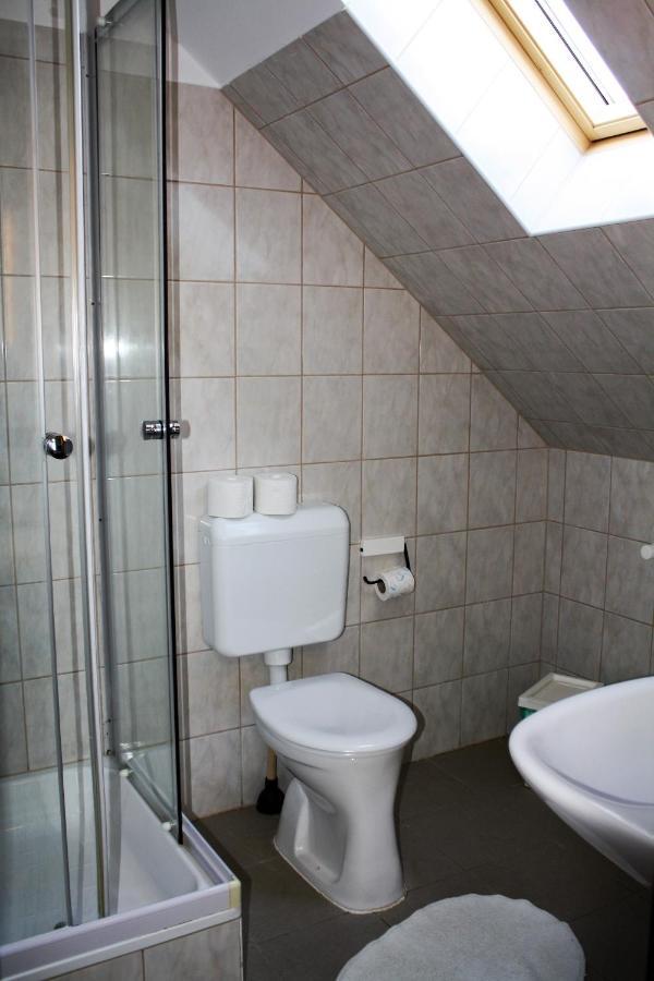 Rembrandt Vendeghaz Otel Kisbér Dış mekan fotoğraf